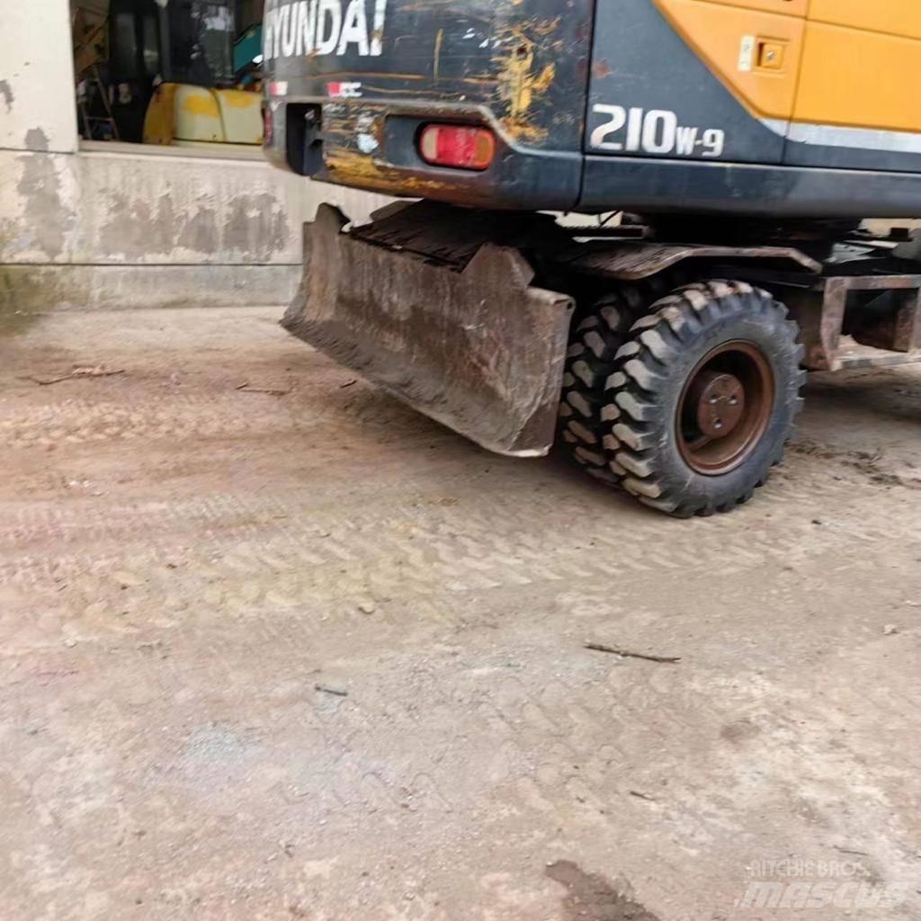 Hyundai 210-9 Εκσκαφείς με τροχούς - λάστιχα