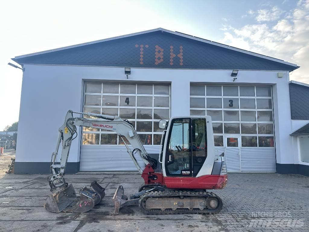 Takeuchi TB 235 Εκσκαφάκι (διαβολάκι) < 7t