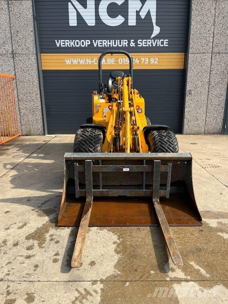 Knikmops KM 250 Φορτωτές με λάστιχα (Τροχοφόροι)