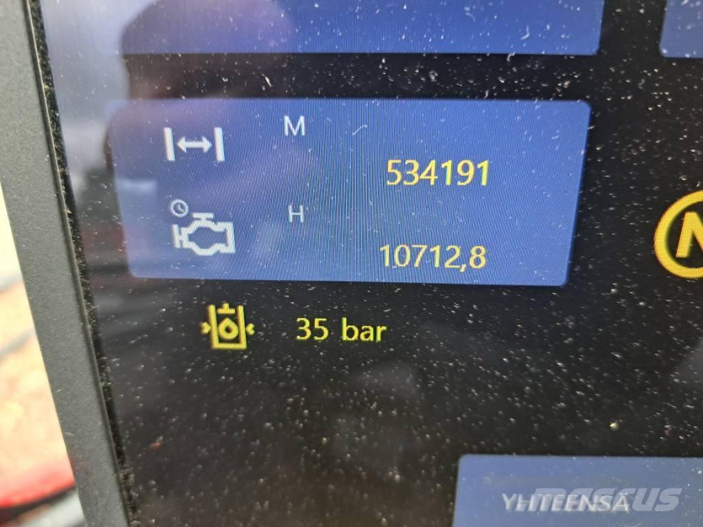 Komatsu 911 Θεριζοαλωνιστικές μηχανές