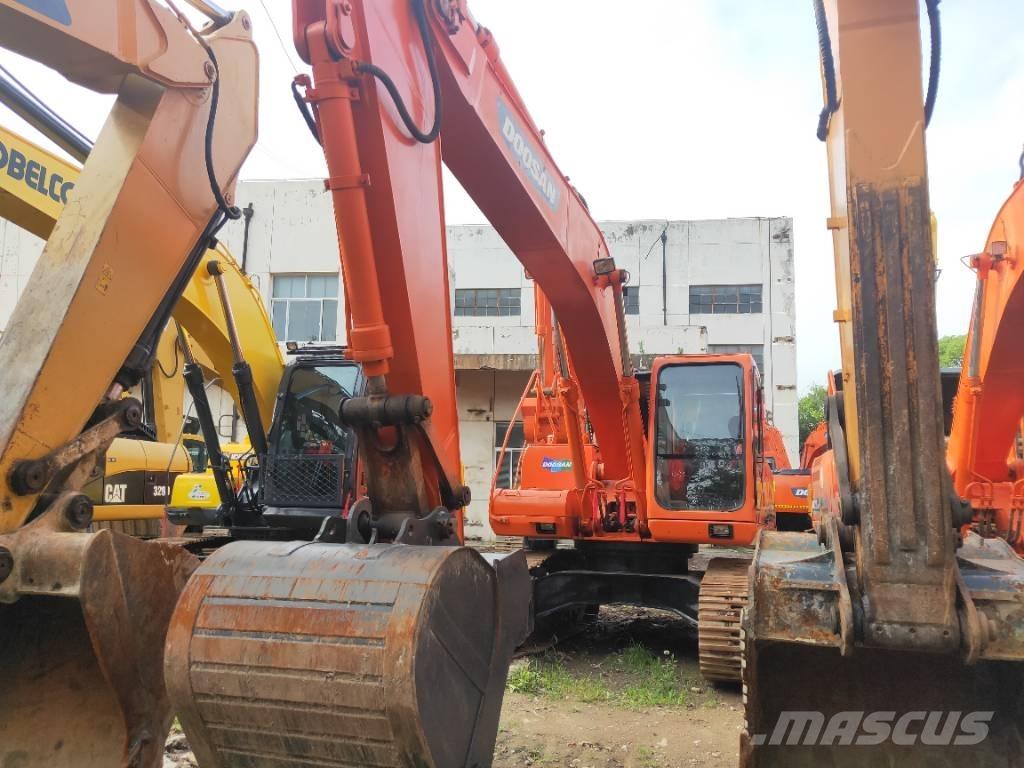 Doosan DH 215-9 Εκσκαφείς με ερπύστριες