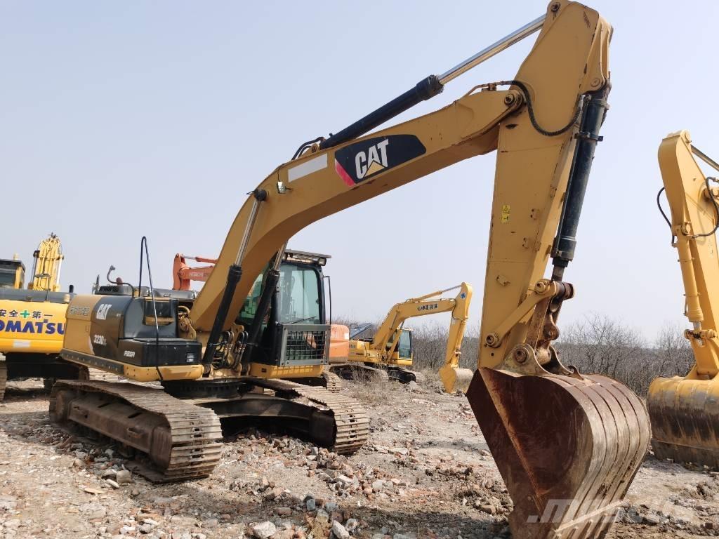 CAT 323 D L Εκσκαφείς με ερπύστριες