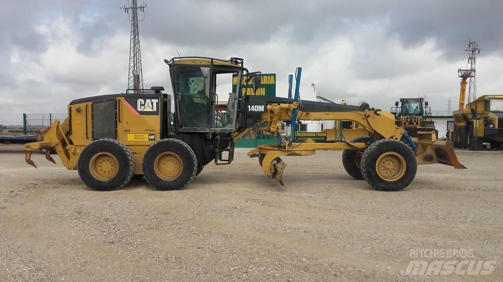 CAT 140 M Γκρέιντερς