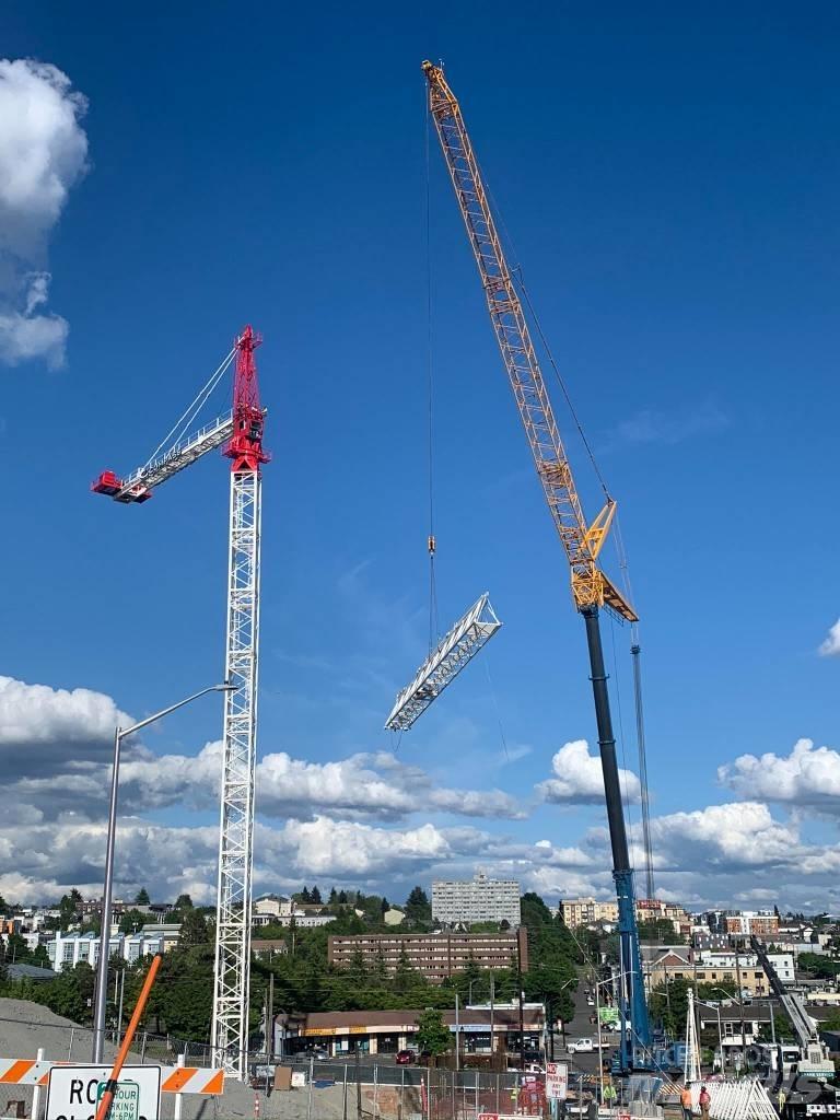 Liebherr 390 HC Πυργογερανοί