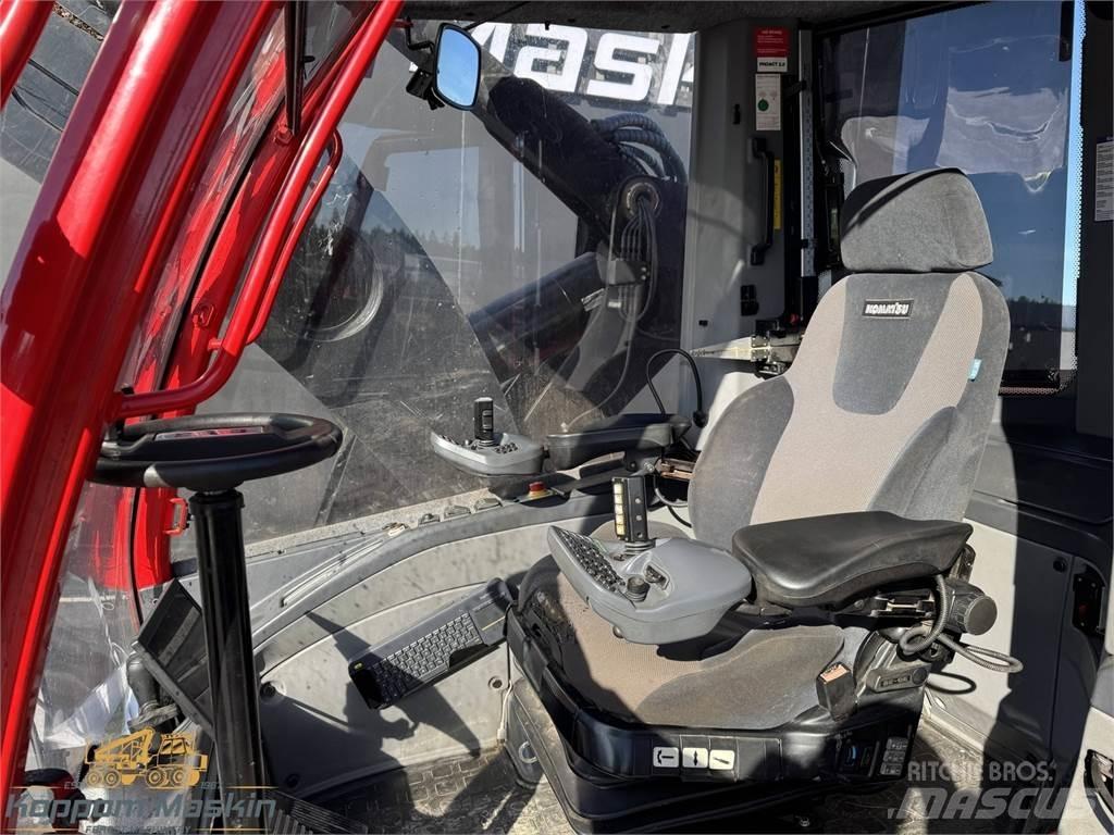 Komatsu 951 Θεριζοαλωνιστικές μηχανές