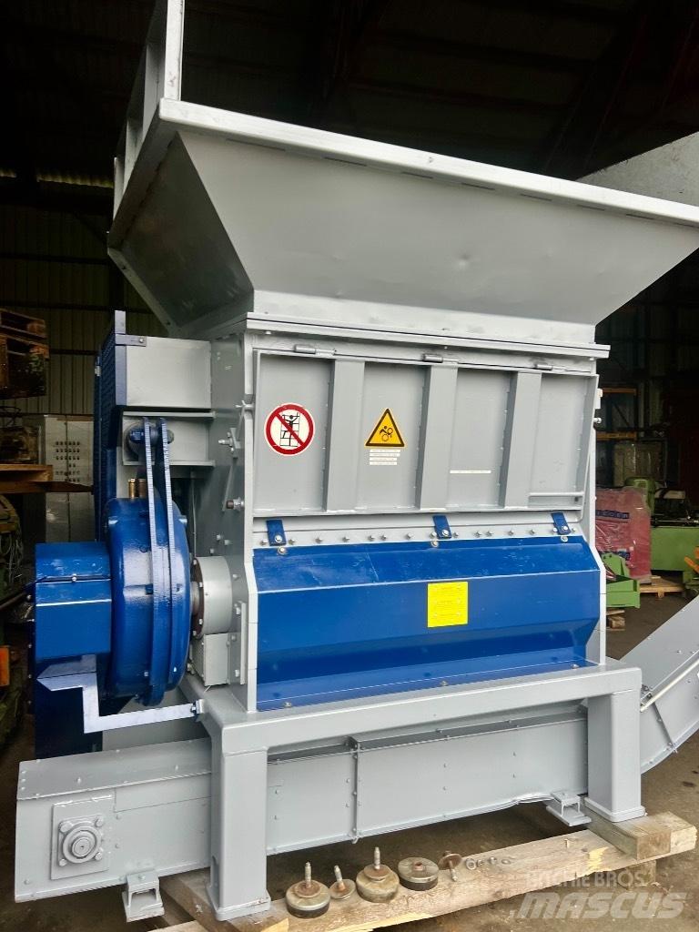 Lindner VEGA 1500 Τεμαχιστές αποβλήτων