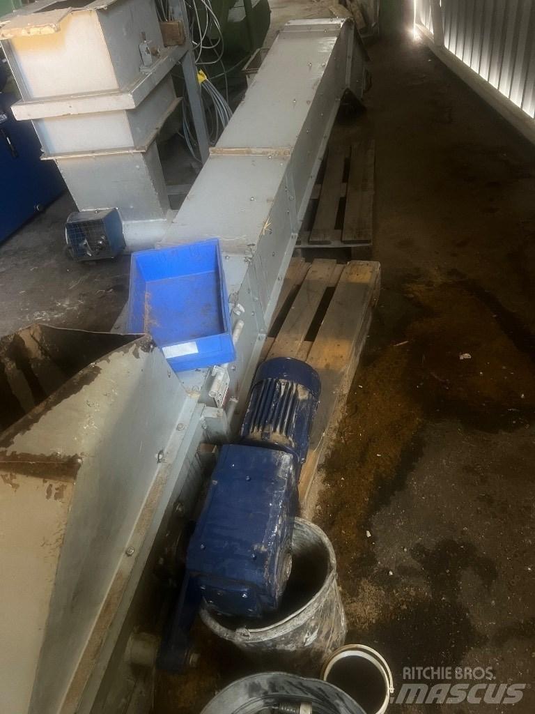 Lindner VEGA 1500 Τεμαχιστές αποβλήτων