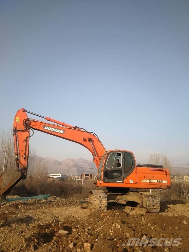 Doosan DX 225 Εκσκαφείς με ερπύστριες