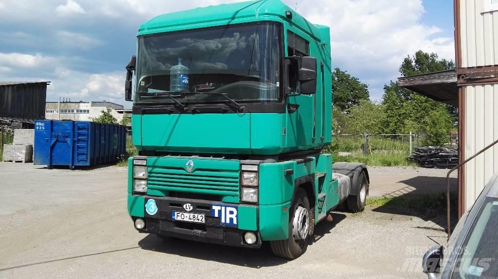 Renault MAGNUM Τράκτορες