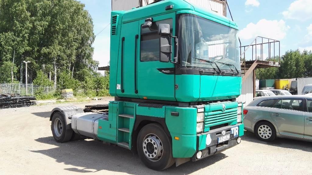 Renault MAGNUM Τράκτορες