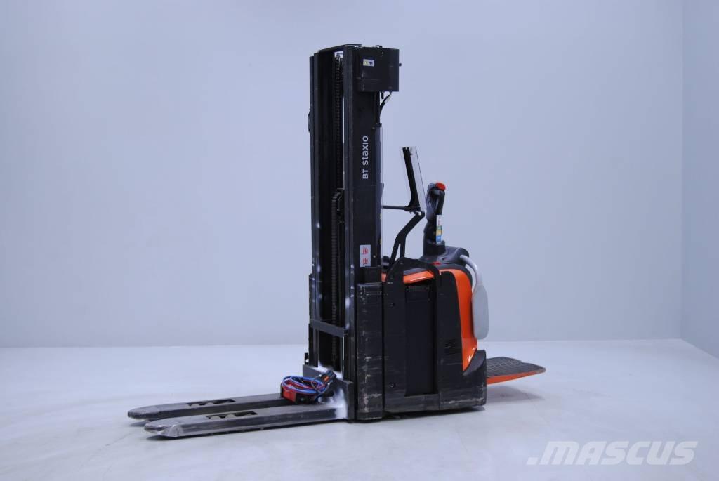 Toyota SPE140L Παλετοφόρα πεζού χειριστή με ιστό