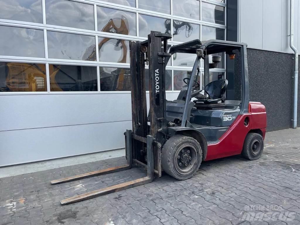 Toyota 02-8DF30 Περονοφόρα ανυψωτικά κλαρκ - άλλα