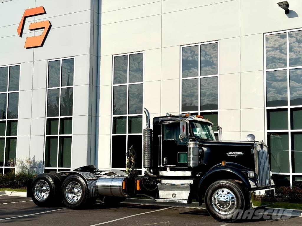 Kenworth W 900 Τράκτορες