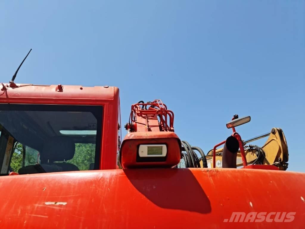 Komatsu PC 138-8 Εκσκαφείς με ερπύστριες