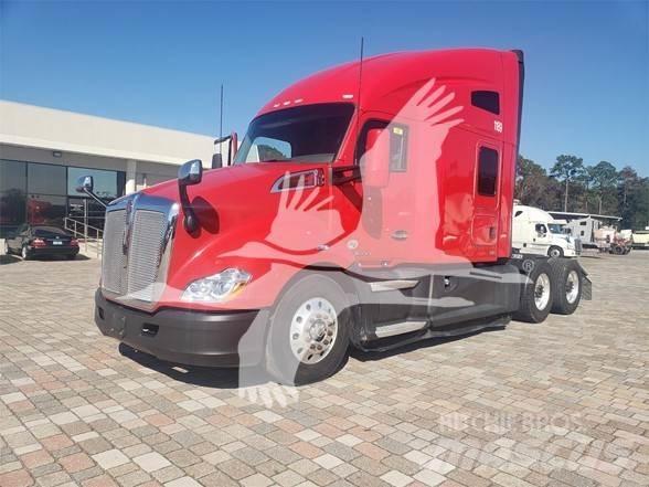 Kenworth T680 Τράκτορες