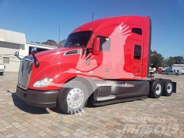 Kenworth T680 Τράκτορες