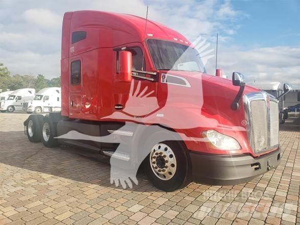 Kenworth T680 Τράκτορες
