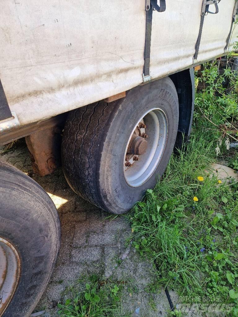 Krone sd Ημιρυμούλκες Κουρτίνα