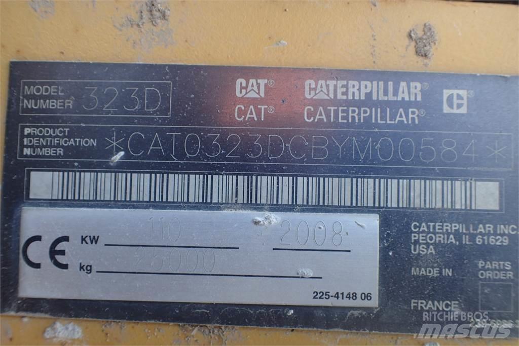 CAT 323D Τρακτέρ