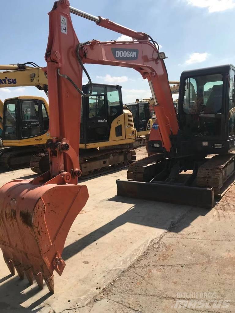 Doosan DX 60 Εκσκαφείς με ερπύστριες