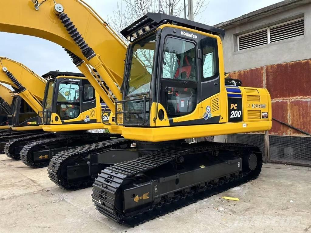 Komatsu 200 Εκσκαφείς με ερπύστριες