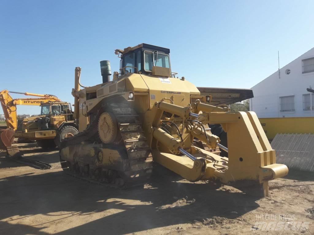 CAT D 10 Μπουλντόζες με ερπύστριες