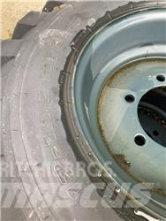 Hyundai R55W-9 Ελαστικά και ζάντες