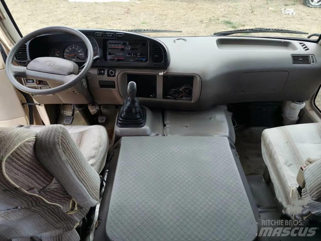 Toyota Coaster Υπεραστικά Λεωφορεία 