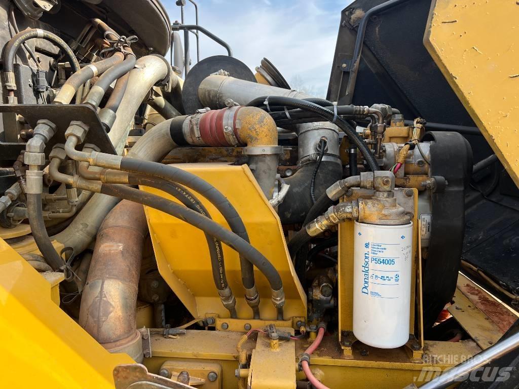 CAT 725 Σπαστό Dump Truck ADT