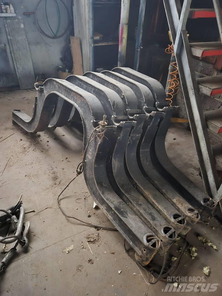 Timberjack 1110 Μπούμες και κουτάλες