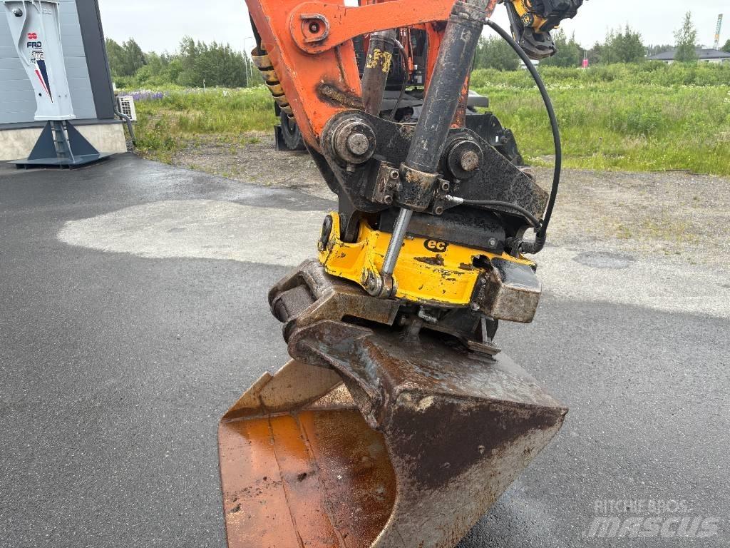 Hitachi ZX135US-3 Εκσκαφείς με ερπύστριες