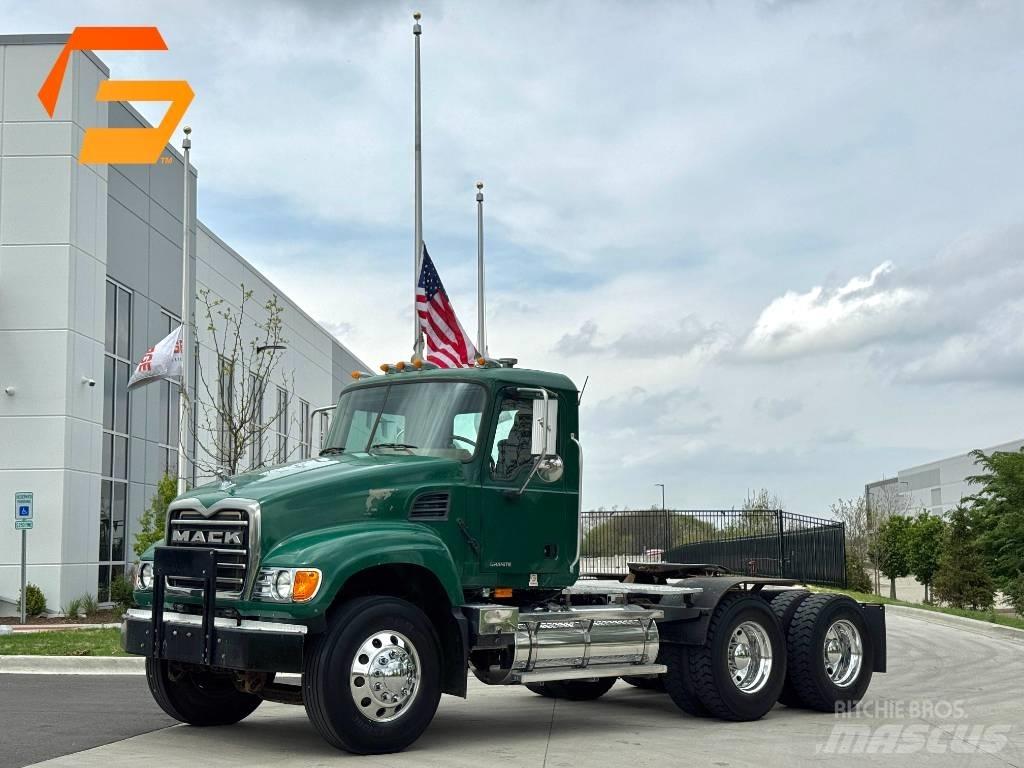 Mack Granite CV713 Τράκτορες