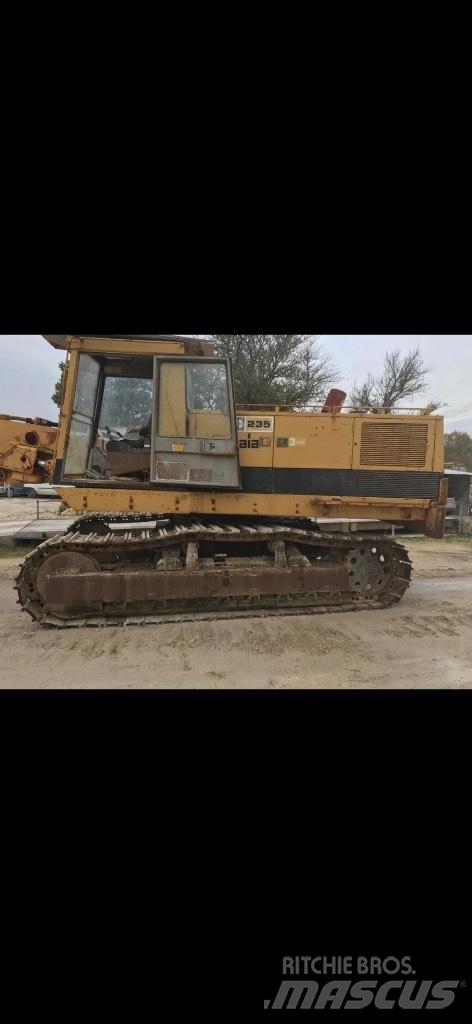 CAT 235 Εκσκαφείς με ερπύστριες