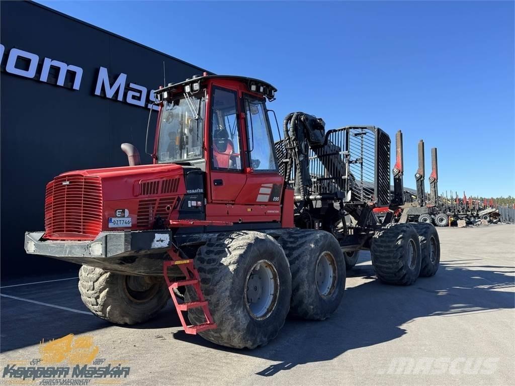 Komatsu 895 Μεταφορείς ξυλείας