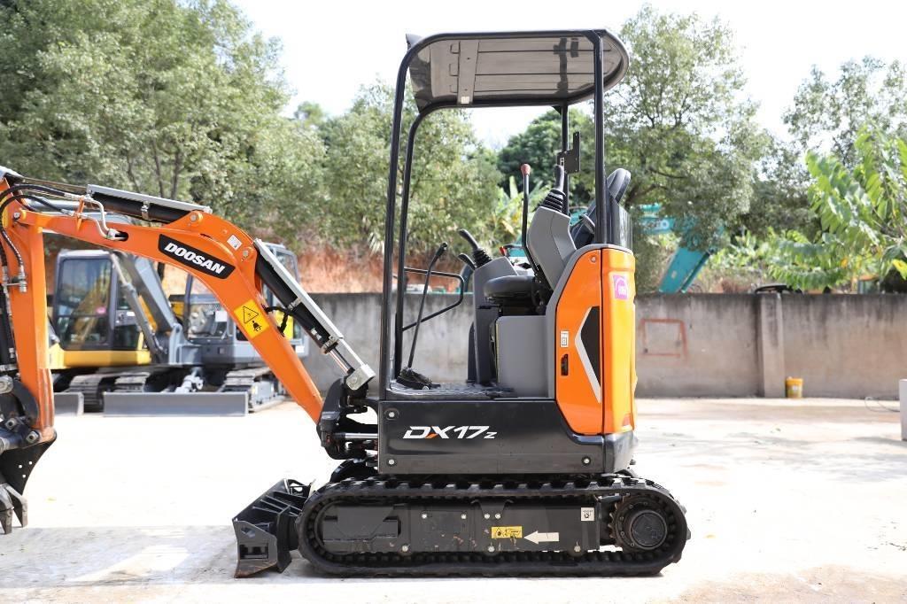 Doosan DX 17 Εκσκαφείς με ερπύστριες