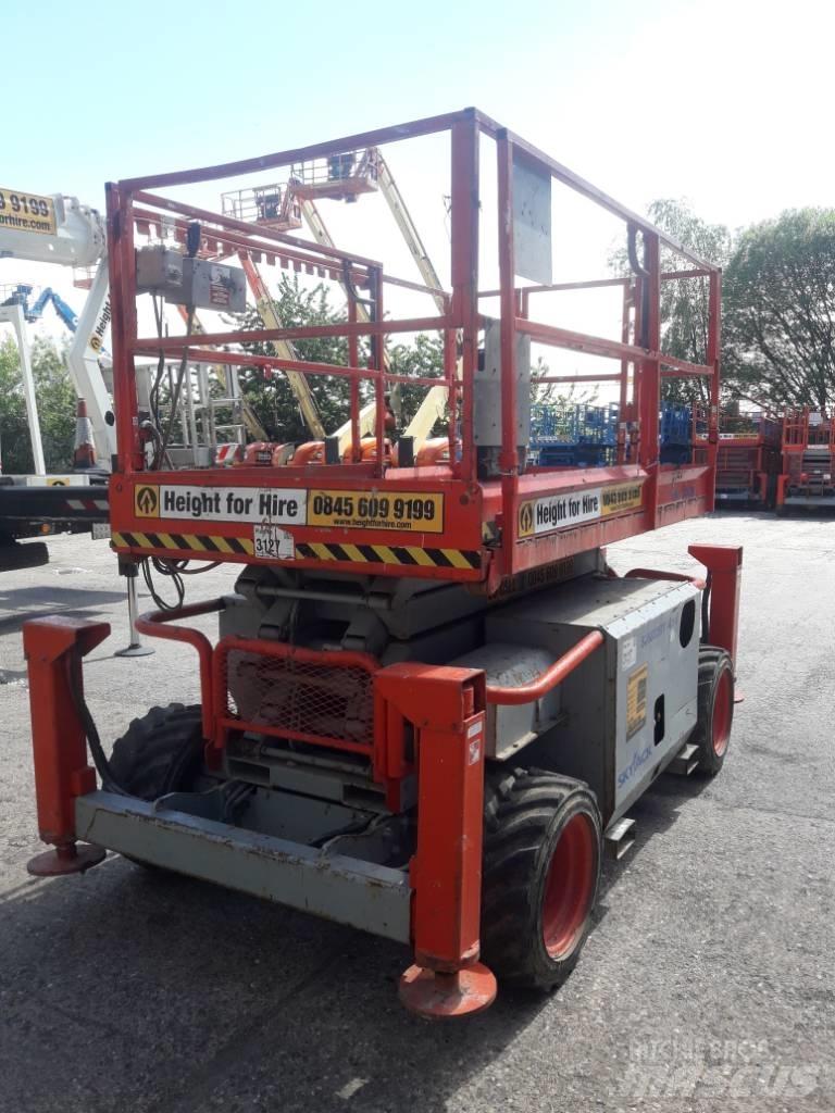 SkyJack SJ 6832 RT Ανυψωτήρες ψαλιδωτής άρθρωσης