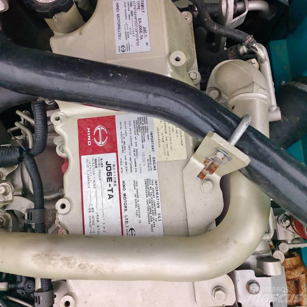 Kobelco SK 200 Εκσκαφείς με ερπύστριες