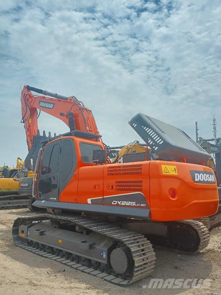 Doosan DX 225LC-9C Εκσκαφείς με ερπύστριες
