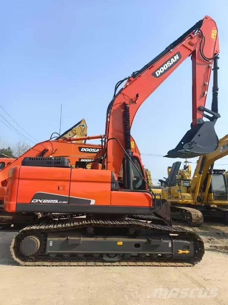 Doosan DX 225 LC Εκσκαφείς με ερπύστριες