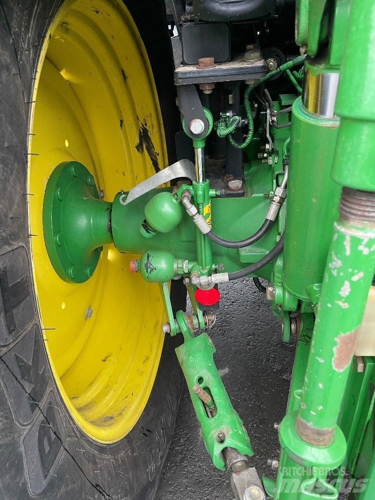 John Deere 6125R Τρακτέρ