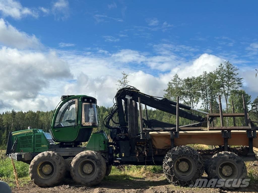 John Deere 1210 E Μεταφορείς ξυλείας