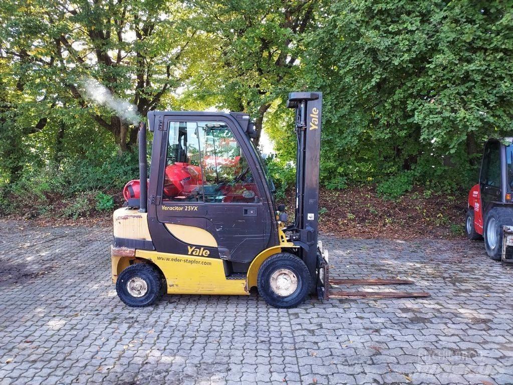 Yale GLP 25VX Περονοφόρα ανυψωτικά κλαρκ με φυσικό αέριο LPG