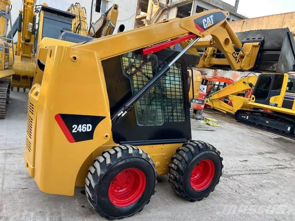 CAT 246D Φορτωτάκια