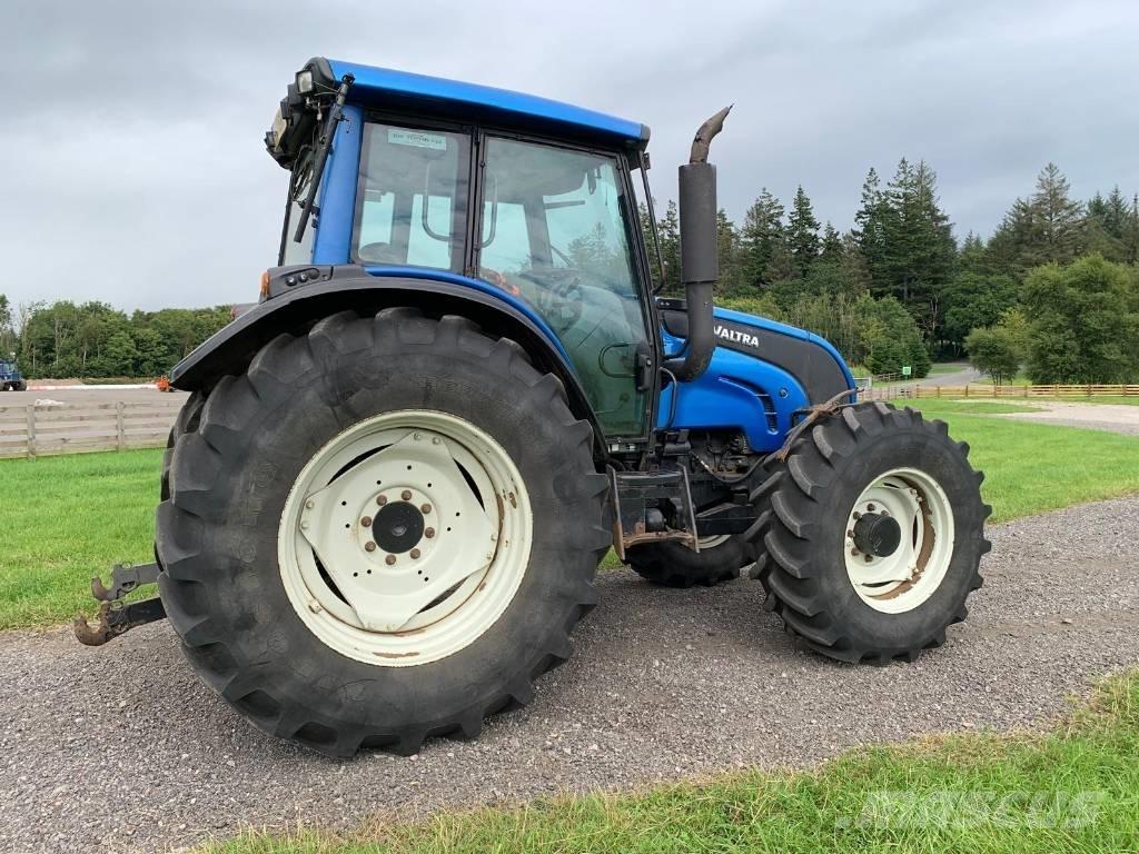 Valtra N141 Tractor Τρακτέρ δασοπονίας