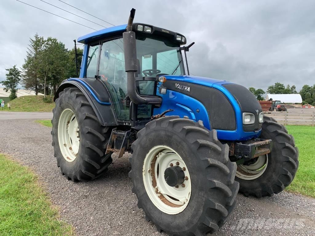 Valtra N141 Tractor Τρακτέρ δασοπονίας