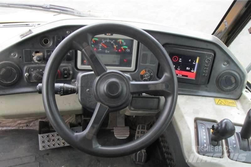 CAT 730C2 Σπαστό Dump Truck ADT