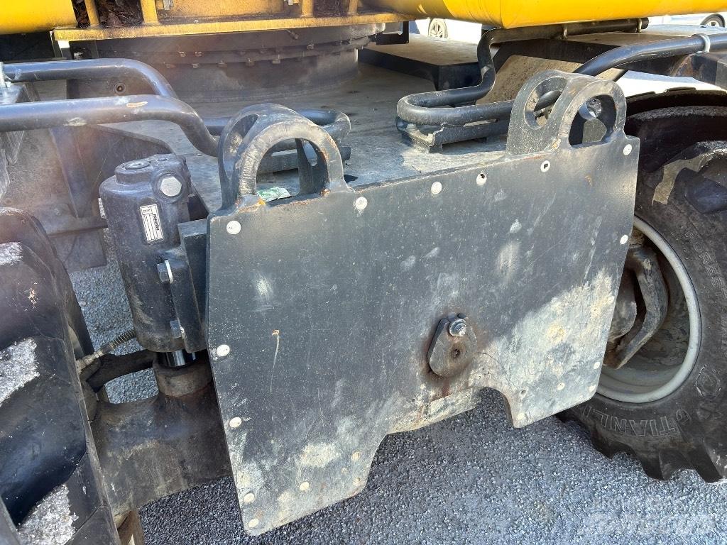 Komatsu PW148 -10 Εκσκαφείς με τροχούς - λάστιχα