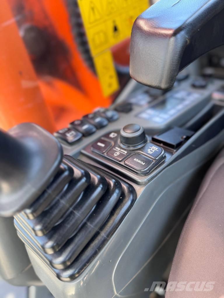 Doosan DX 140 W-3 Εκσκαφείς με τροχούς - λάστιχα
