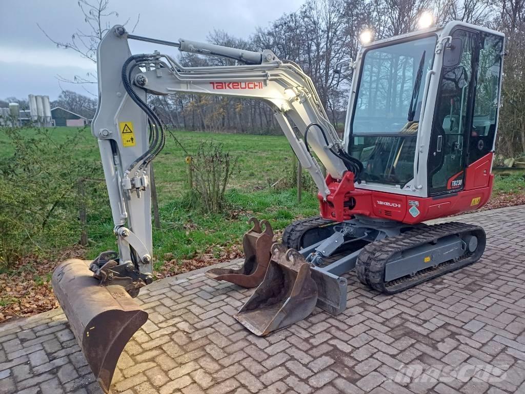 Takeuchi TB 230 Εκσκαφάκι (διαβολάκι) < 7t
