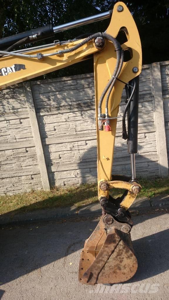 CAT 302.7 D Μίνι εκσκαφείς 7t - 12t